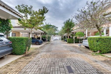 Casa à venda com 246m², 3 quartos e 3 vagas