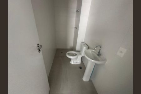 Apartamento à venda com 239m², 3 quartos e 4 vagasBanheiro de serviço