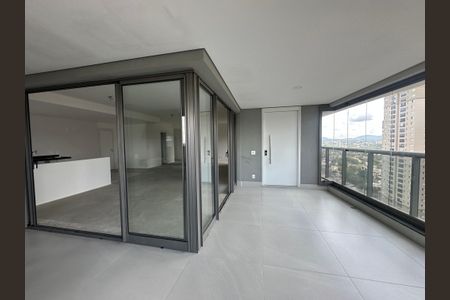Apartamento à venda com 239m², 3 quartos e 4 vagasVaranda da Sala
