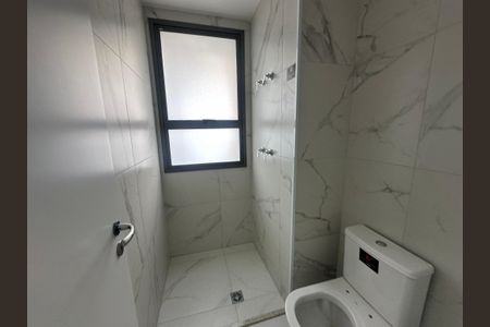 Apartamento à venda com 239m², 3 quartos e 4 vagasBanheiro da Suíte 2