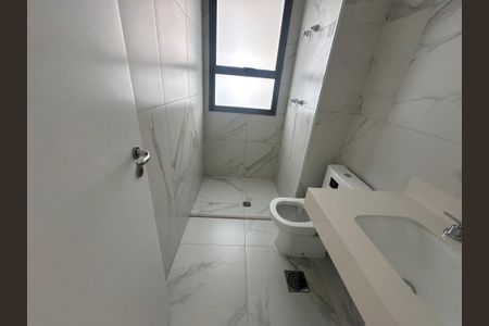 Apartamento à venda com 239m², 3 quartos e 4 vagasBanheiro da Suíte 1