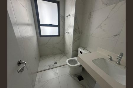 Apartamento à venda com 239m², 3 quartos e 4 vagasBanheiro da Suíte 3
