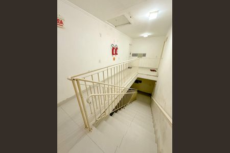 Apartamento para alugar com 65m², 3 quartos e 1 vagaEscada