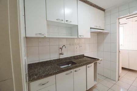 Apartamento à venda com 75m², 3 quartos e 2 vagasCozinha