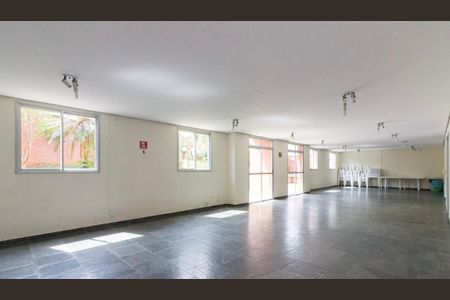 Apartamento à venda com 75m², 3 quartos e 2 vagasÁrea comum - Salão de festas