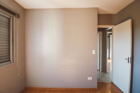 Apartamento à venda com 75m², 3 quartos e 2 vagasQuarto 2
