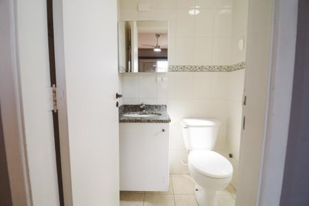 Apartamento à venda com 75m², 3 quartos e 2 vagasBanheiro da Suíte