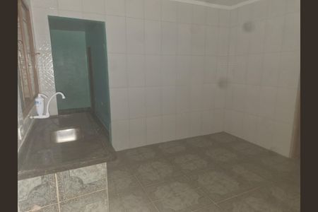 Casa para alugar com 1 quarto, 90m² em Vila Maria de Maggi, Suzano