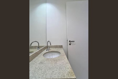 Lavabo de apartamento à venda com 1 quarto, 57m² em Cambuí, Campinas