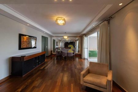 Apartamento para alugar com 168m², 4 quartos e 3 vagas