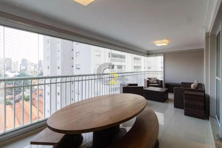 Apartamento para alugar com 168m², 4 quartos e 3 vagas