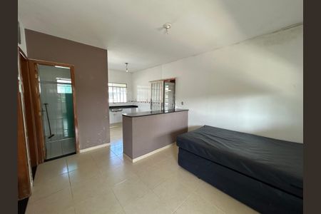 Casa de Condomínio para alugar com 6 quartos, 250m² em Quintas do Jacubá, Contagem