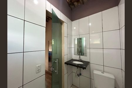 Casa de Condomínio para alugar com 6 quartos, 250m² em Quintas do Jacubá, Contagem