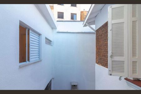 Casa de condomínio à venda com 180m², 3 quartos e 1 vaga