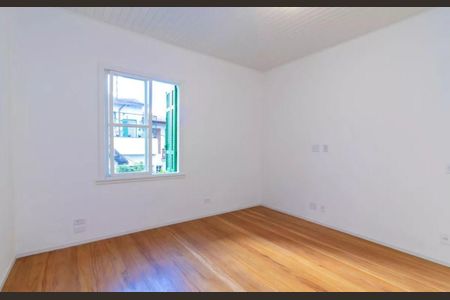 Casa de Condomínio à venda com 3 quartos, 180m² em Santana, São Paulo