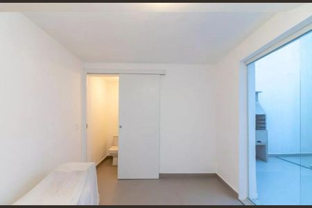 Casa de condomínio à venda com 180m², 3 quartos e 1 vaga