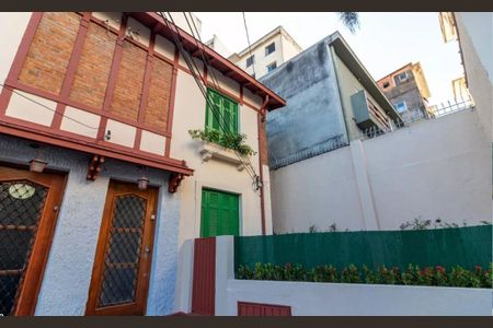 Casa de condomínio à venda com 180m², 3 quartos e 1 vaga