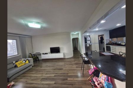 Apartamento à venda com 132m², 3 quartos e 1 vaga Apartamento à venda com 132m², 3 quartos e 1 vagaFoto 02