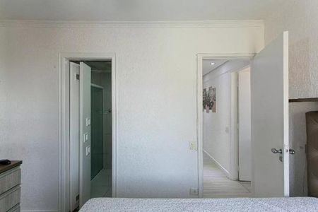 Quarto com cama e armário, com vista para o banheiro e a cozinha. de apartamento à venda com 3 quartos, 160m² em Penha de França, São Paulo