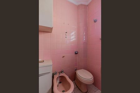 Apartamento para alugar com 130m², 3 quartos e 1 vaga Apartamento para alugar com 130m², 3 quartos e 1 vagaBanheiro da Suíte