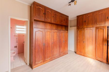 Apartamento para alugar com 130m², 3 quartos e 1 vaga Apartamento para alugar com 130m², 3 quartos e 1 vagaSuíte