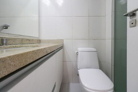 Apartamento à venda com 133m², 3 quartos e 3 vagasBanheiro da Suíte 1