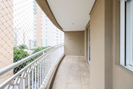Apartamento à venda com 133m², 3 quartos e 3 vagasVaranda
