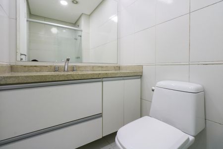 Apartamento à venda com 133m², 3 quartos e 3 vagasBanheiro da Suíte 1
