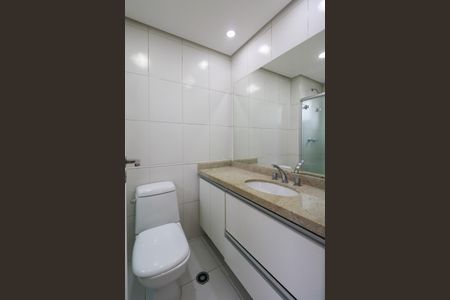 Apartamento à venda com 133m², 3 quartos e 3 vagasBanheiro da Suíte 2