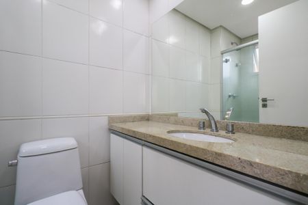 Apartamento à venda com 133m², 3 quartos e 3 vagasBanheiro da Suíte 2