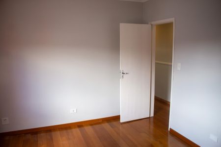 Apartamento para alugar com 115m², 3 quartos e 2 vagas Apartamento para alugar com 115m², 3 quartos e 2 vagasQuarto 2