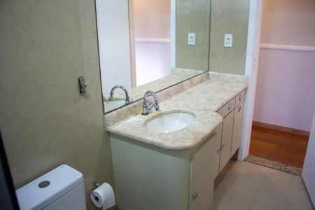 Apartamento para alugar com 115m², 3 quartos e 2 vagas Apartamento para alugar com 115m², 3 quartos e 2 vagasBanheiro