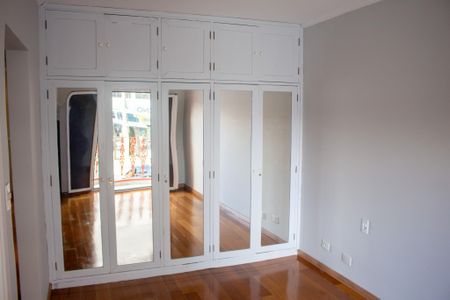 Apartamento para alugar com 115m², 3 quartos e 2 vagas Apartamento para alugar com 115m², 3 quartos e 2 vagasSuite