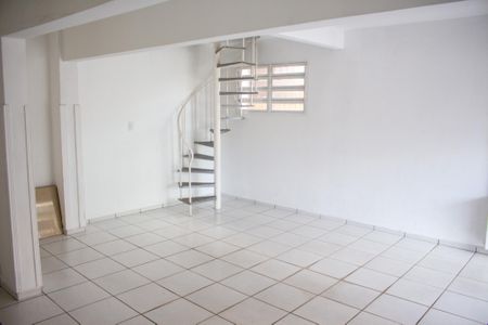 Apartamento para alugar com 115m², 3 quartos e 2 vagas Apartamento para alugar com 115m², 3 quartos e 2 vagasGaragem