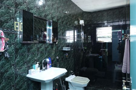 Casa à venda com 400m², 8 quartos e 5 vagasBanheiro 2