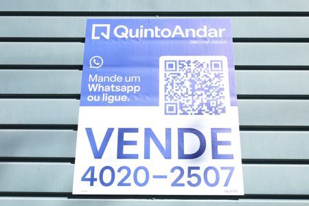 Casa à venda com 400m², 8 quartos e 5 vagasPlaca instalada no portão do imóvel - Código da placa: HBJM-69