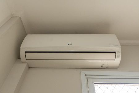 Apartamento para alugar com 89m², 3 quartos e 2 vagasDetalhe Quarto 1-Ar condicionado