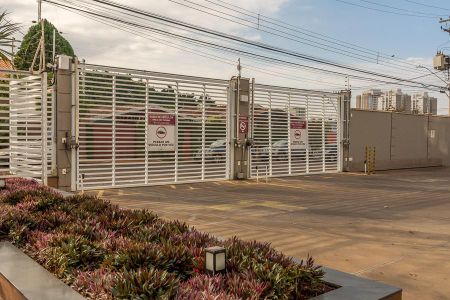 Apartamento para alugar com 89m², 3 quartos e 2 vagasÁrea Comum-Portões de entrada e saida de veículos
