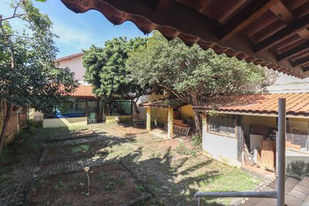 Casa à venda com 625m², 4 quartos e 3 vagasQuintal