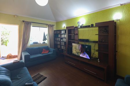 Casa à venda com 625m², 4 quartos e 3 vagasSala