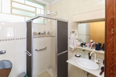 Casa à venda com 625m², 4 quartos e 3 vagasBanheiro 2