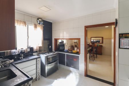 Casa à venda com 625m², 4 quartos e 3 vagasCozinha