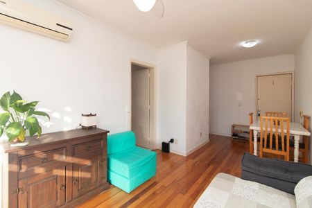 Sala de apartamento à venda com 2 quartos, 70m² em Camaquã, Porto Alegre