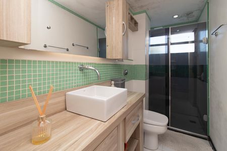 Apartamento à venda com 70m², 2 quartos e 1 vaga Apartamento à venda com 70m², 2 quartos e 1 vagaBanheiro