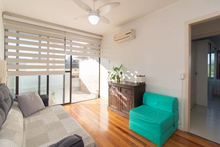 Sala de apartamento à venda com 2 quartos, 70m² em Camaquã, Porto Alegre