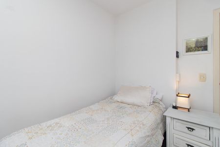 Quarto 1 de apartamento à venda com 2 quartos, 70m² em Camaquã, Porto Alegre