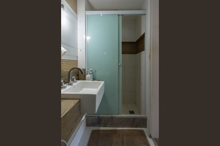 Apartamento à venda com 74m², 2 quartos e 1 vagaBanheiro Suíte