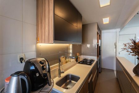 Apartamento à venda com 74m², 2 quartos e 1 vagaCozinha e Área de Serviço