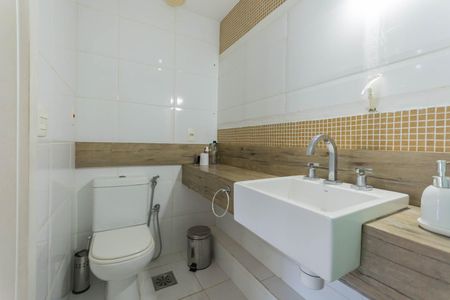 Apartamento à venda com 74m², 2 quartos e 1 vagaBanheiro Suíte