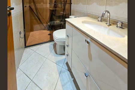 Apartamento para alugar com 149m², 3 quartos e 3 vagas Apartamento para alugar com 149m², 3 quartos e 3 vagasBanheiro da Suíte 2